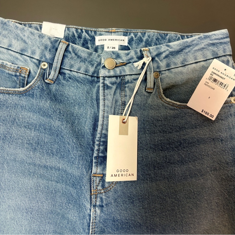 GOOD AMERICAN Weekender Distressed Straight Leg Jeans - Picture 8 of 10